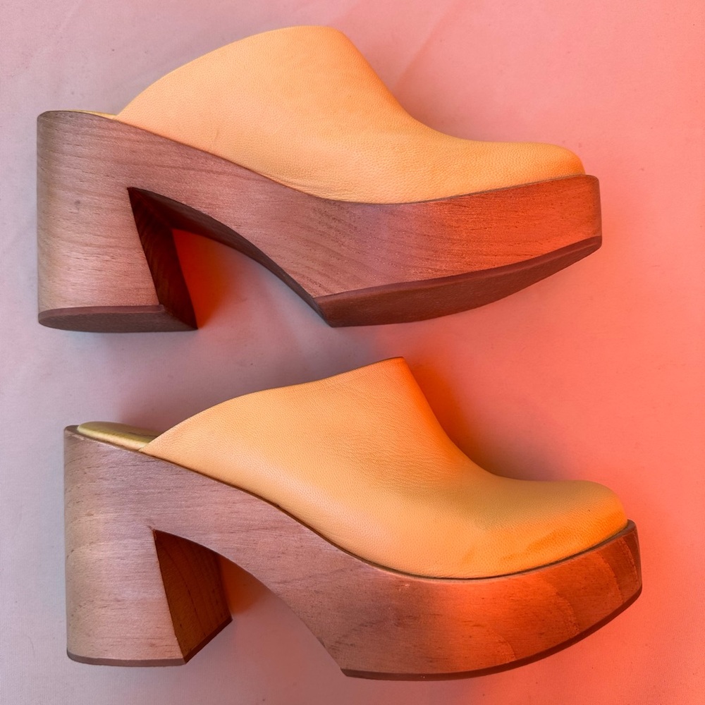 Free People Suki Marigold Leather Platform Clogs - Size EU39/US8.5